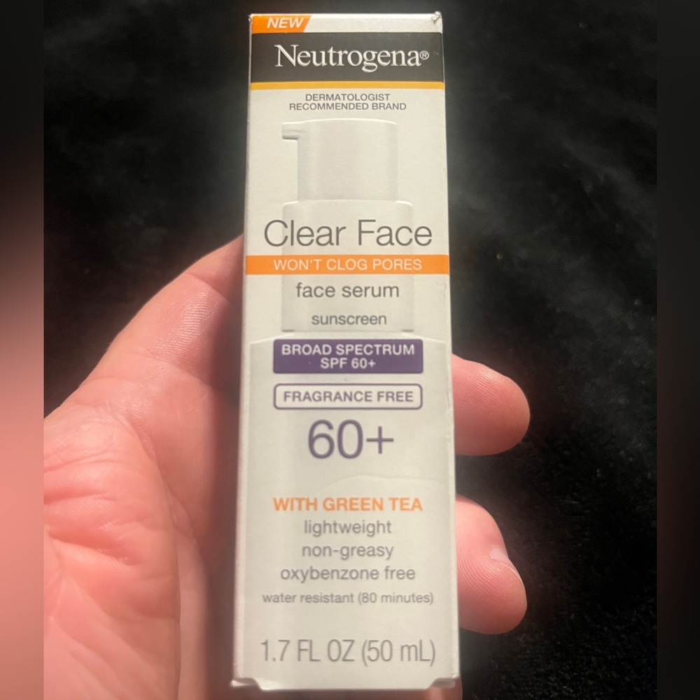 Neutrogena Clear Face Face Serum Sunscreen SPF 60+ with Green Tea 1.7 FL OZ